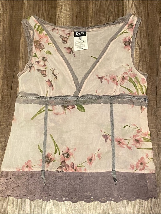 D&G Tops - D&G Pink Floral V-Neck Lace-Trim Tank with Gray Accents